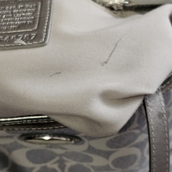 COACH Heritage Mini Signature Tote and Wristlet - Picture 10 of 10